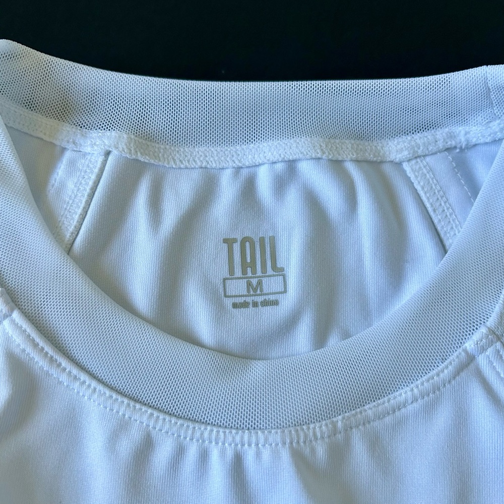 Women’s Tail Brand Sleeveless top - Picture 9 of 9